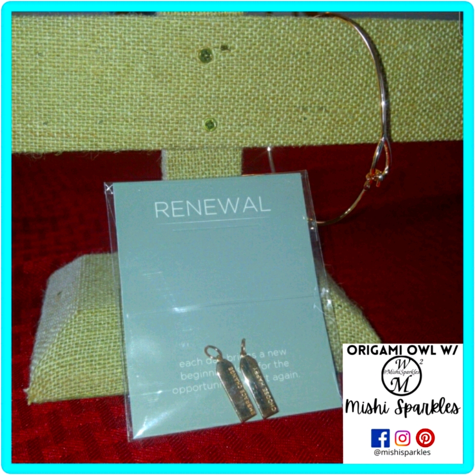 Core Bangle And Charms Retired 25$